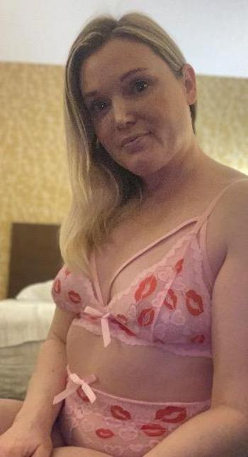 Im Allie, 35  female escort, Tri-Cities