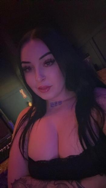 971-472-4232, 23  female escort, Tri-Cities