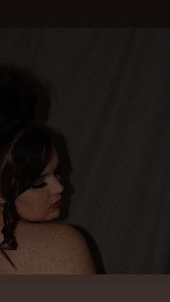 Snow, 39  female escort, Tri-Cities