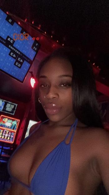 Dior, 25  female escort, Tri-Cities